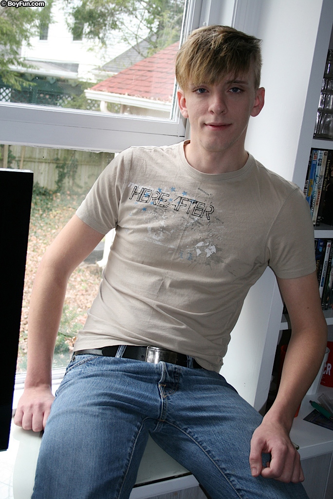 in tight jeans Twinks